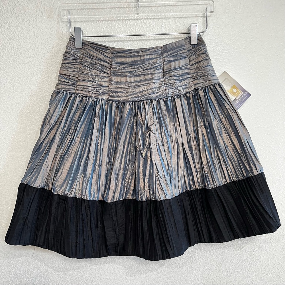 New Victorian by Jessica McClintock Pleated Iridescent Pewter Skirt size 2